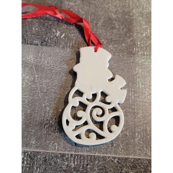 White snowman mistletoe ornament Xmas Decor figure - Picture 3 of 3